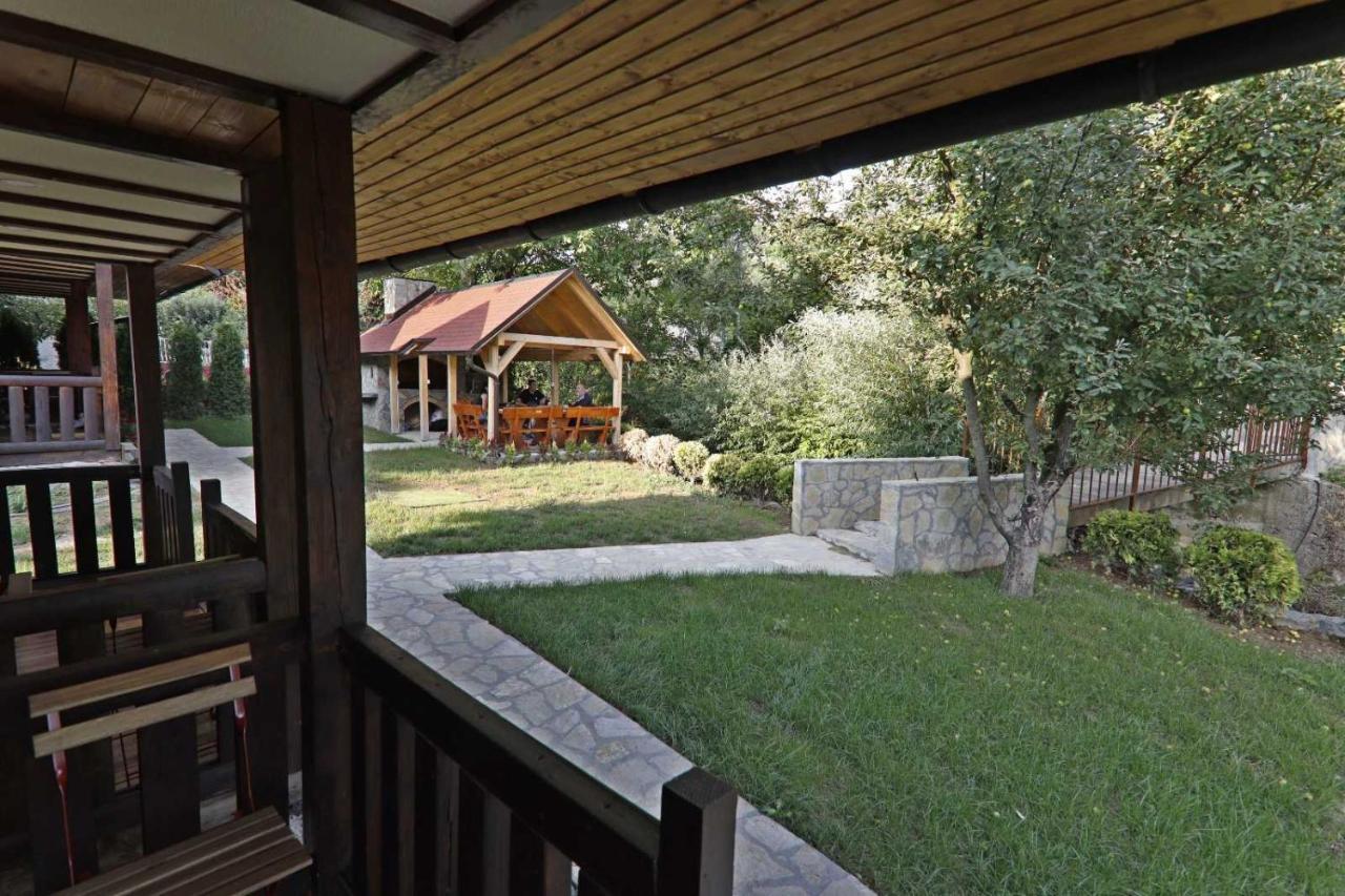 Brvnare Ala Vrdnik Villa ภายนอก รูปภาพ